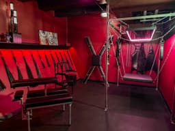 The Crow's Nest Escape — BDSM dungeon in Seattle, WA